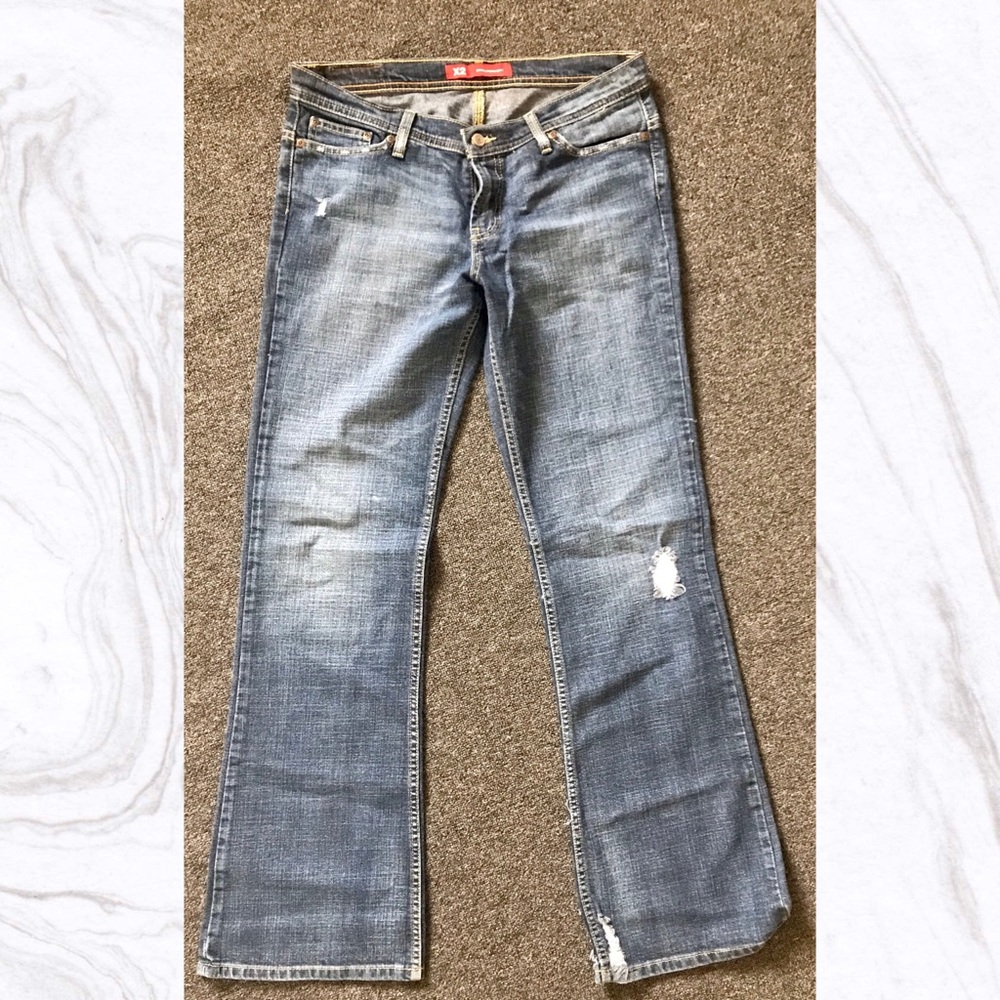 Distressed Flare Jean